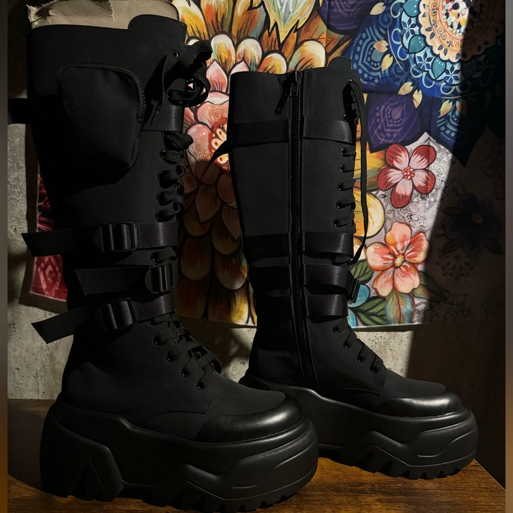 Platform goth knee high boots black NEW never wore size 9
